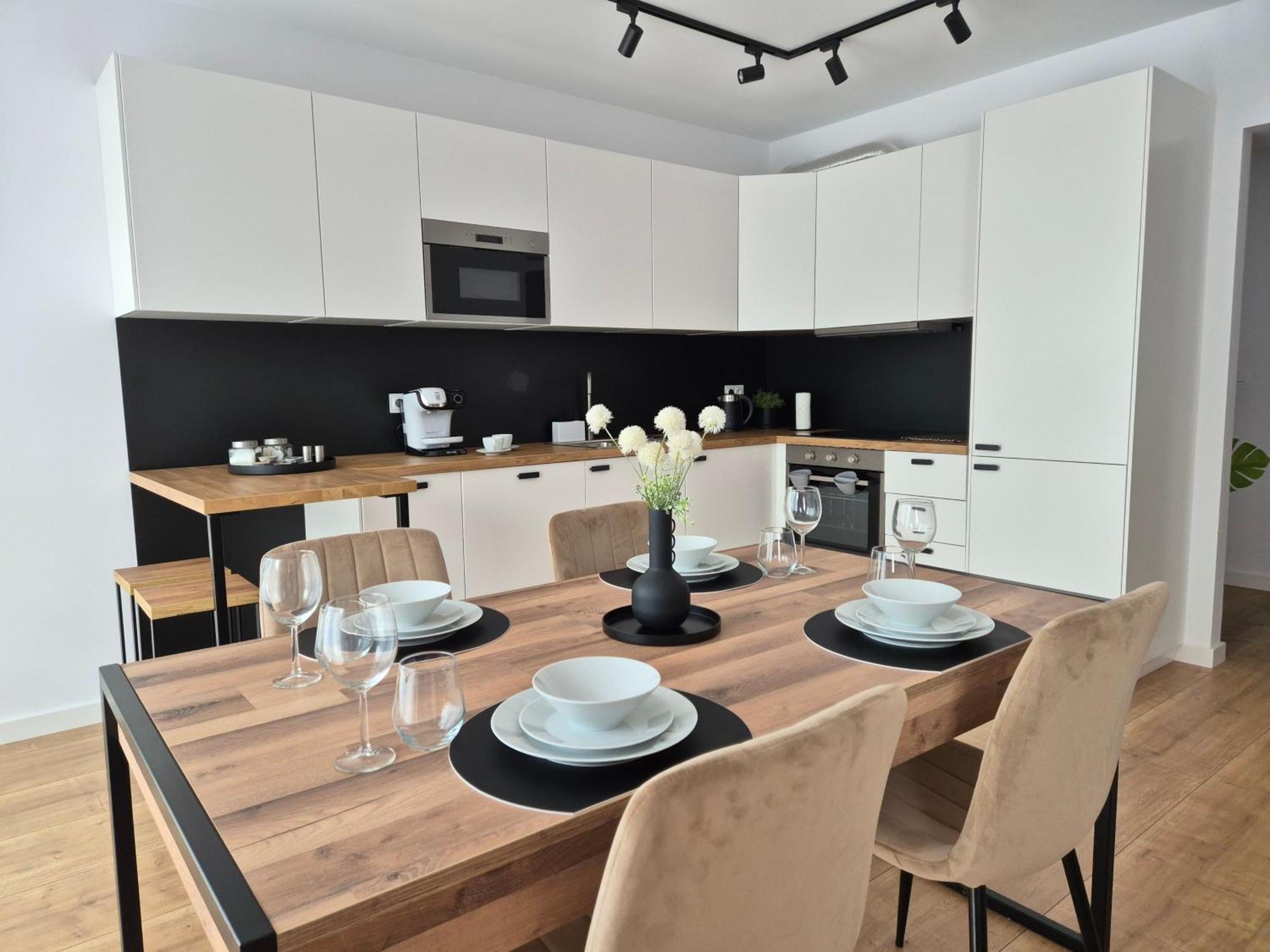 פוזנן Willa Raclawicka Apartments מראה חיצוני תמונה