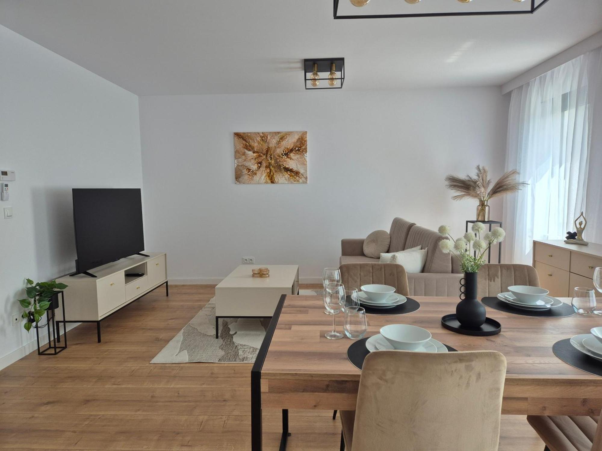 פוזנן Willa Raclawicka Apartments מראה חיצוני תמונה