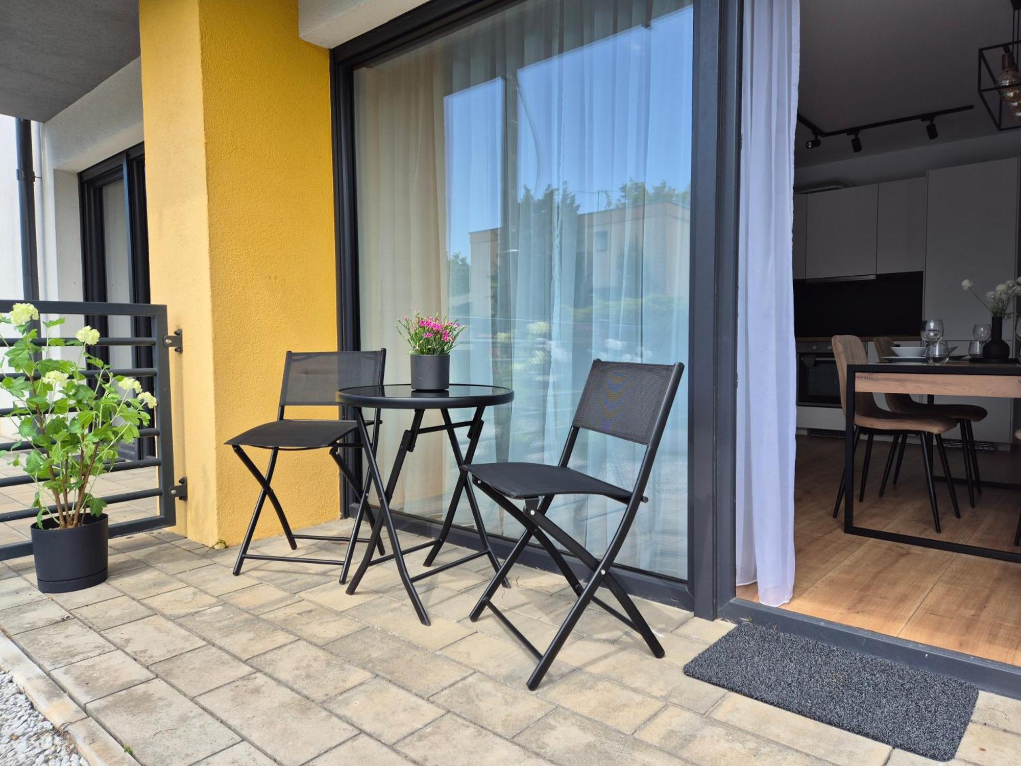 פוזנן Willa Raclawicka Apartments מראה חיצוני תמונה